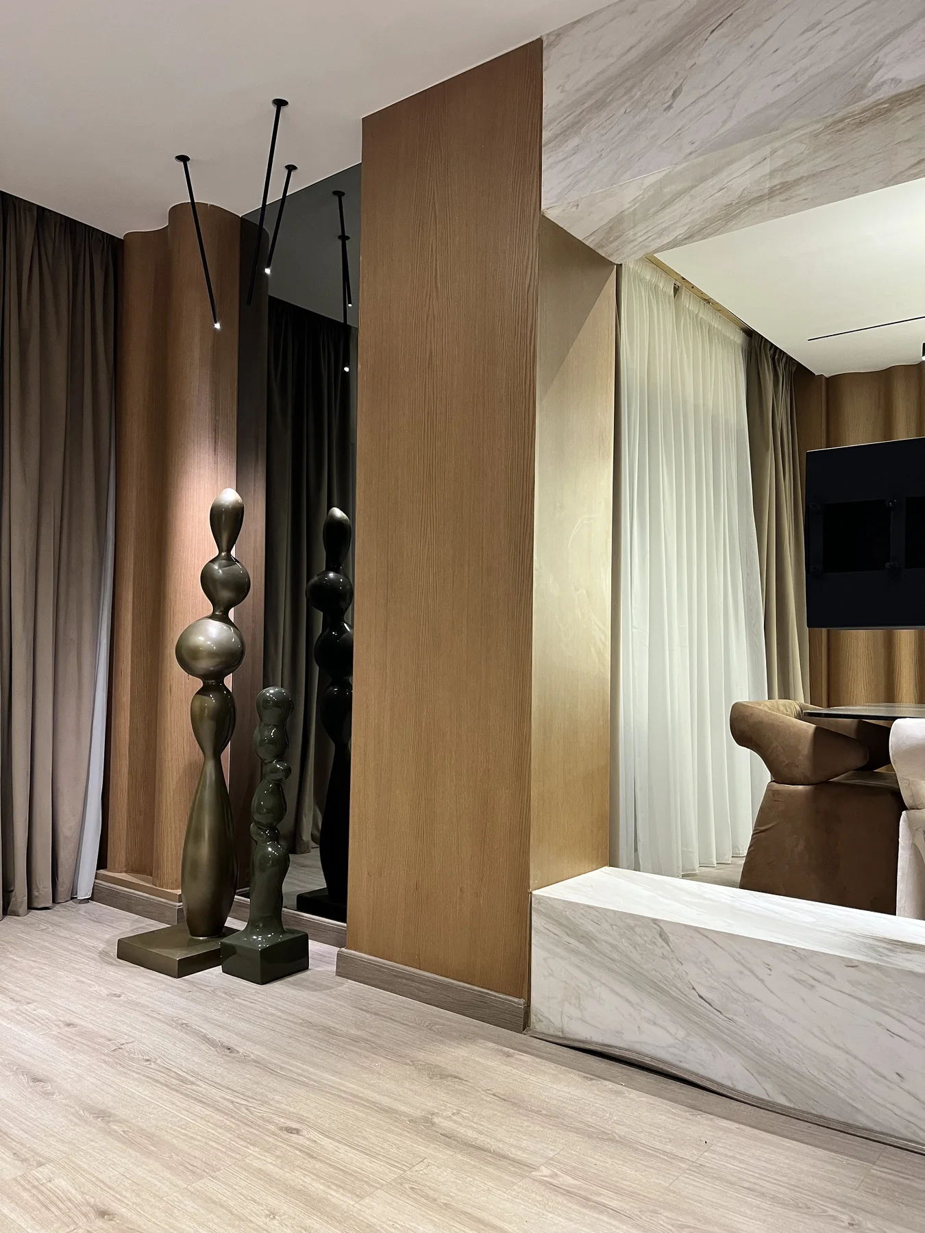 VENEER & PAINTING CLADDING — 3