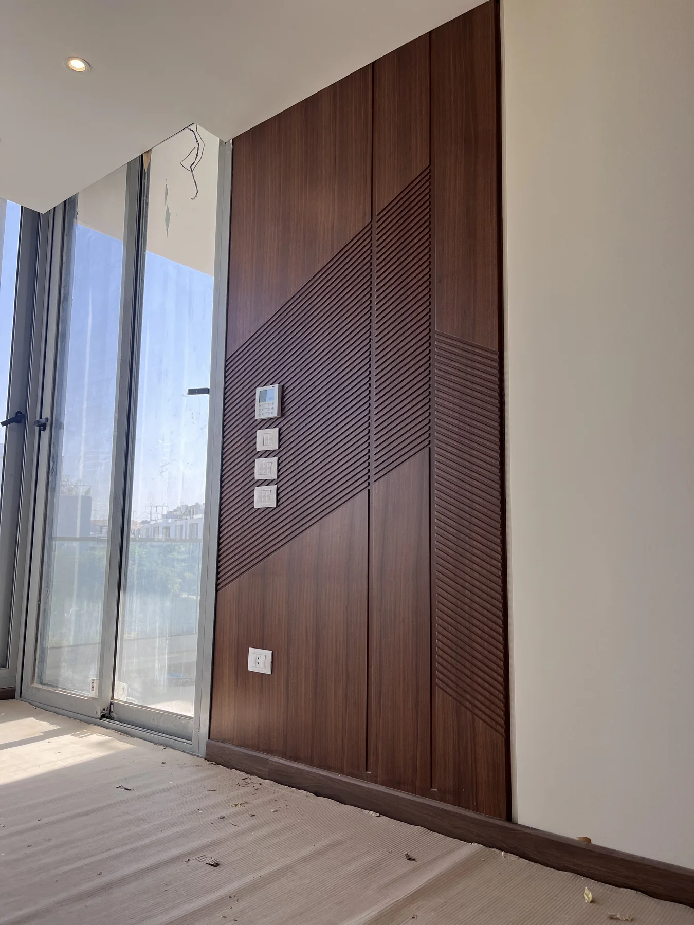 VENEER & PAINTING CLADDING — 6