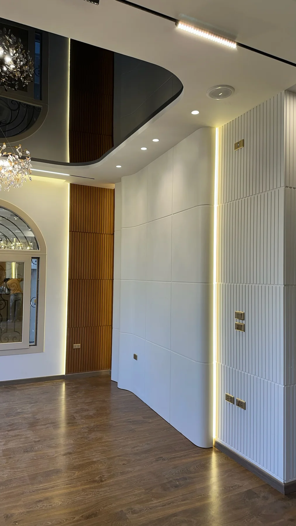 VENEER & PAINTING CLADDING — 16