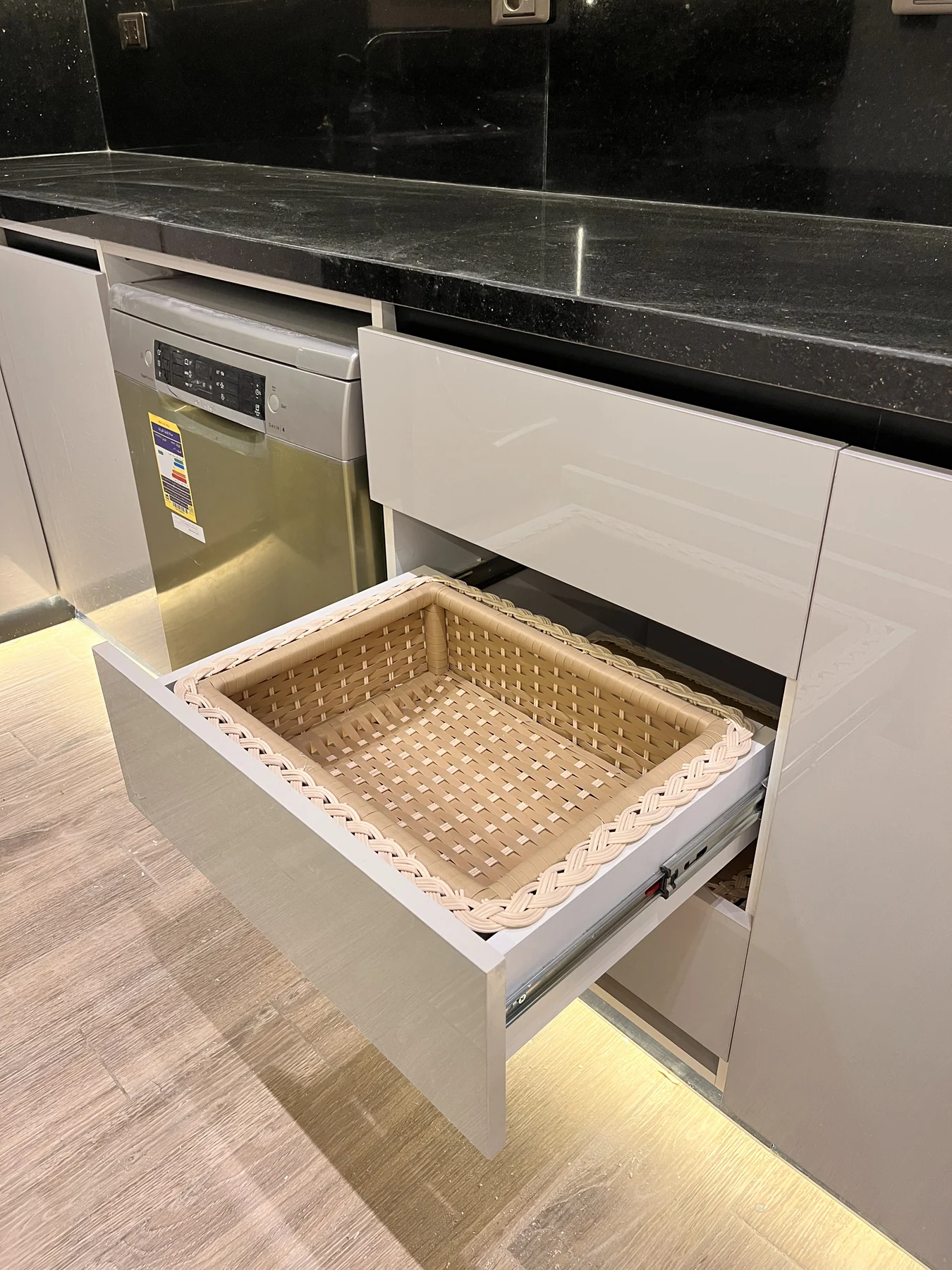 Kitchen 03 — 3