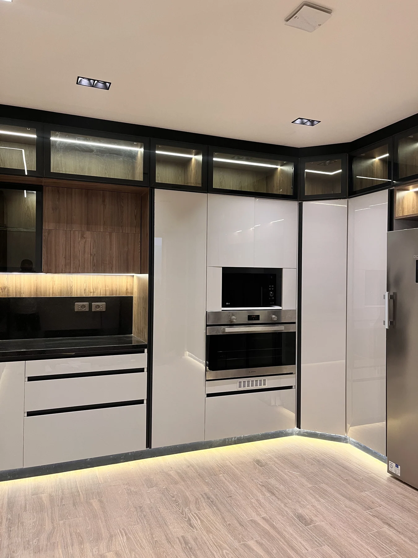 Kitchen 03 — 8