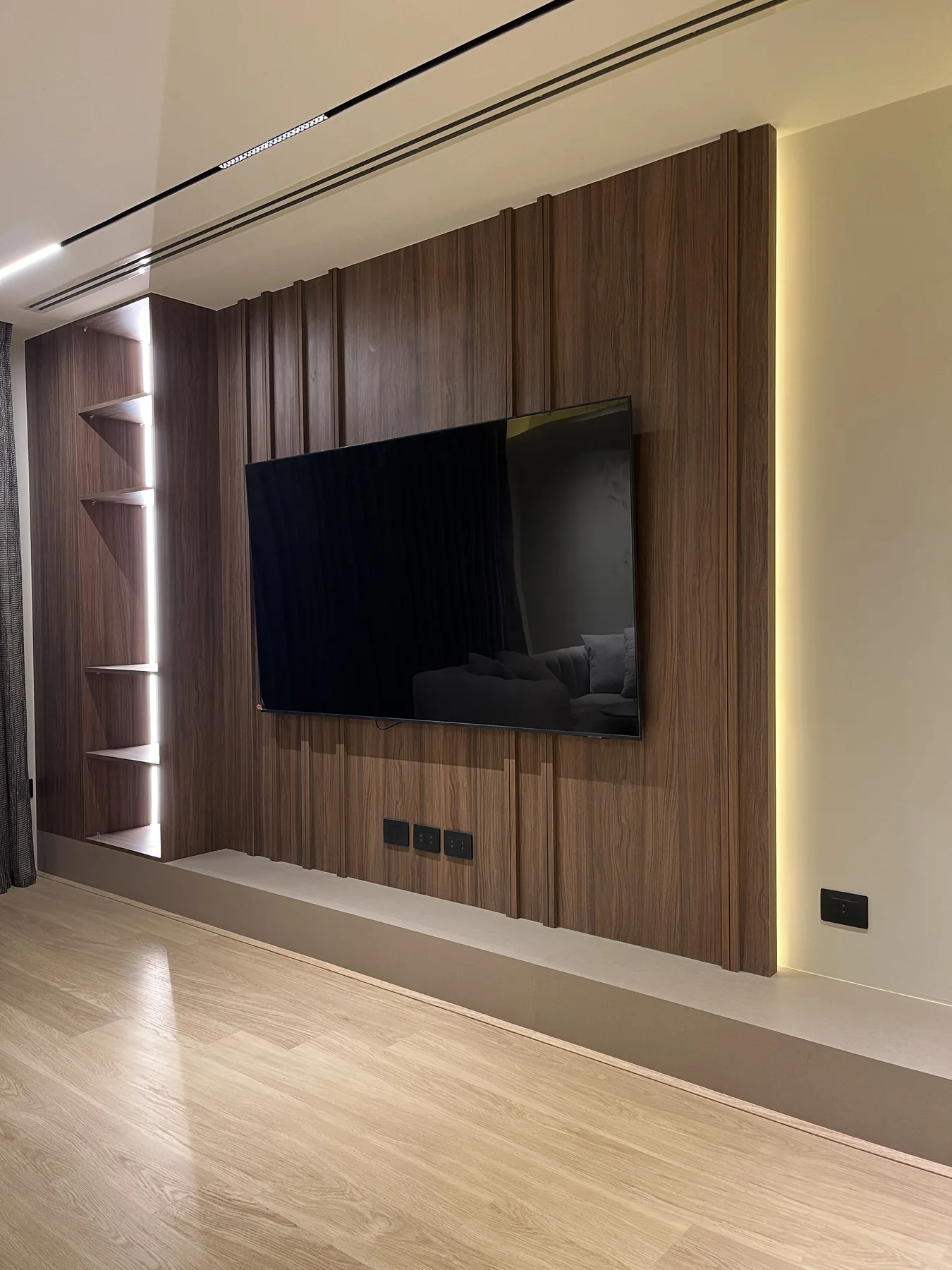 A residential room shaped by considered timber details.