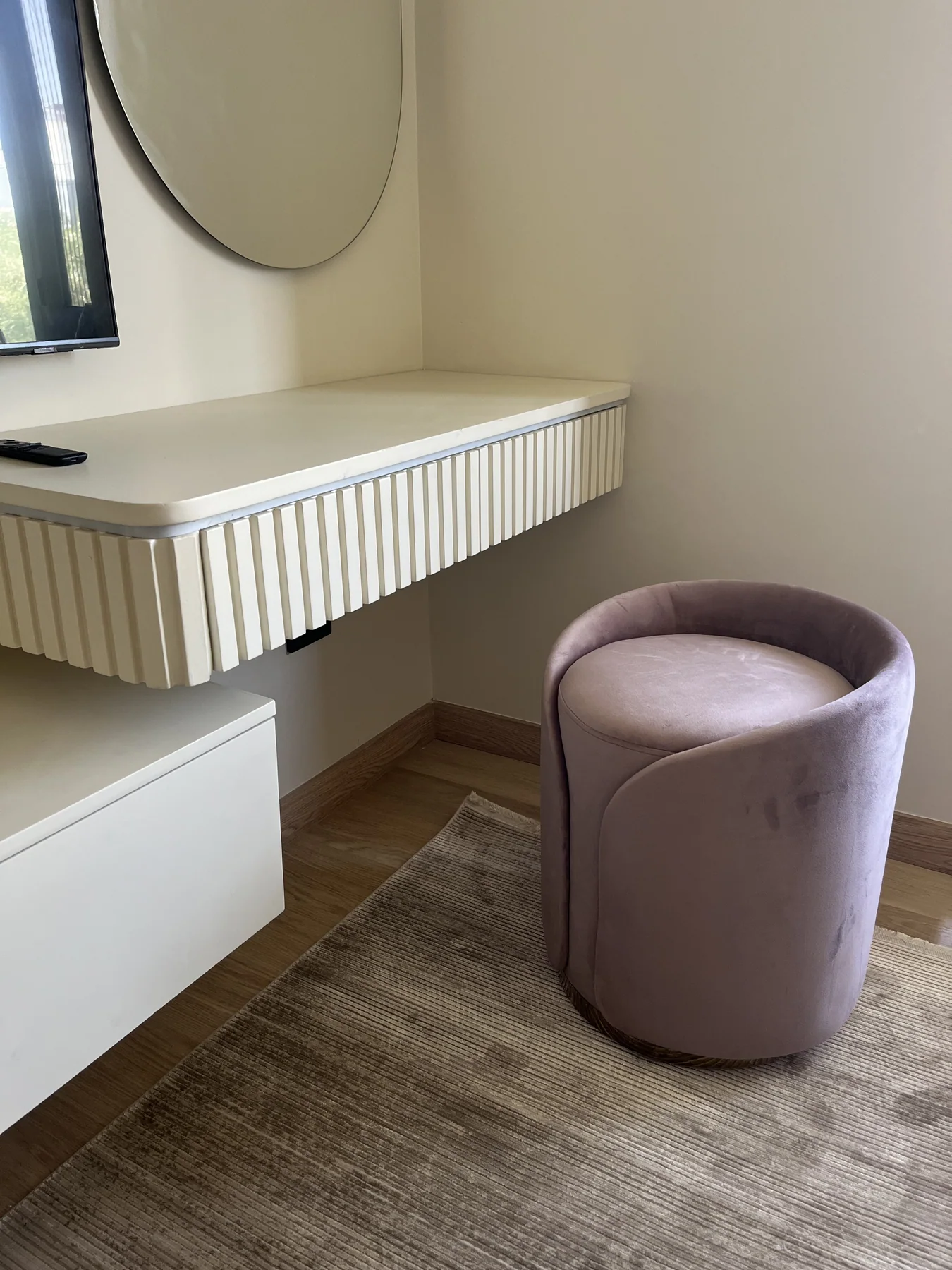 A residential room shaped by considered timber details.