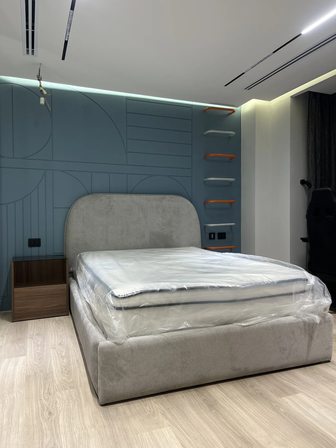 A residential room shaped by considered timber details.